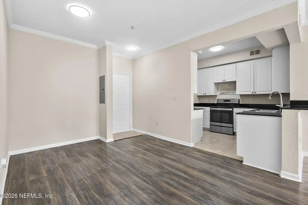 8539 Gate Parkway Jacksonville FL 32216