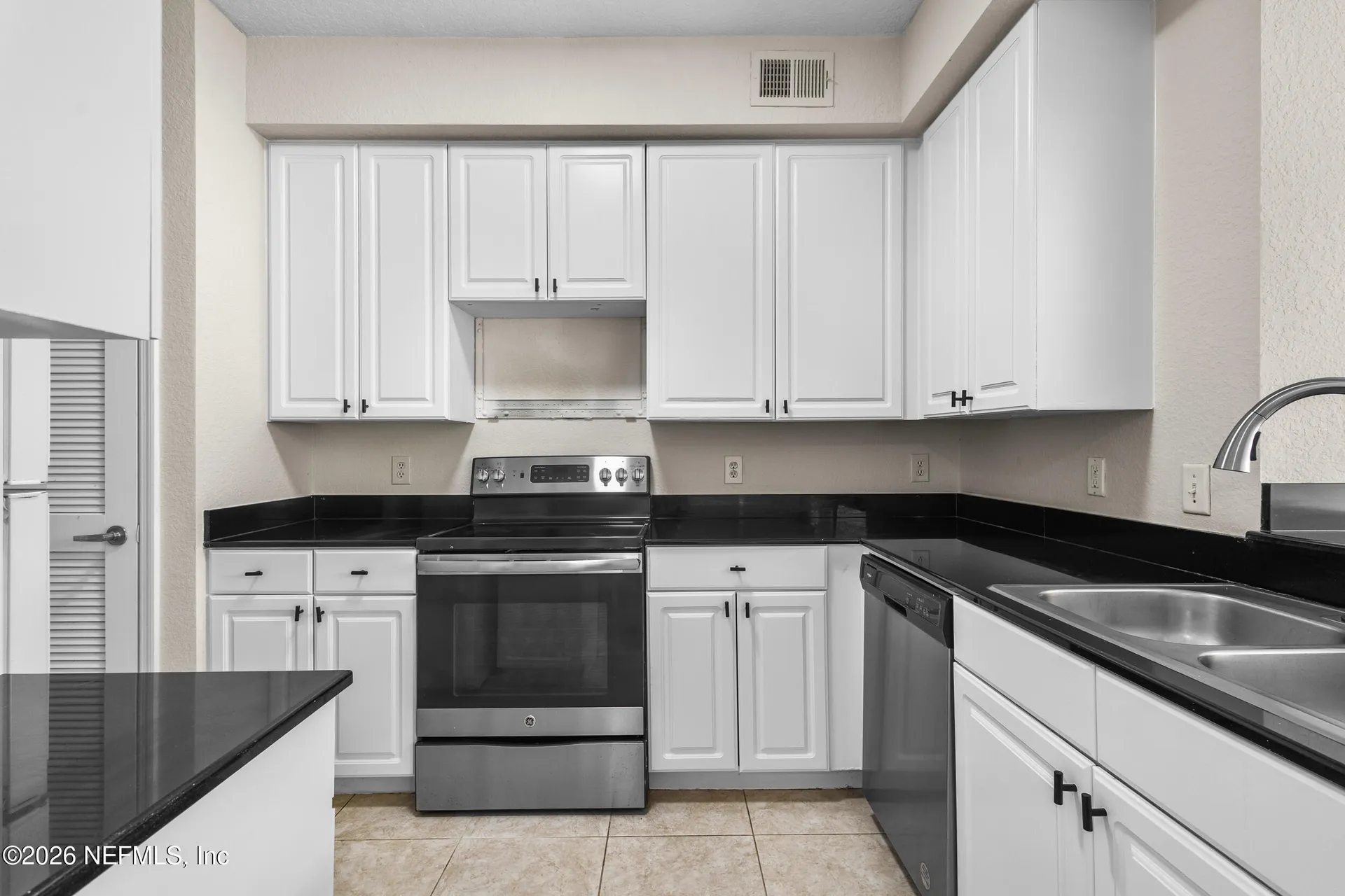 8539 Gate Parkway Jacksonville FL 32216