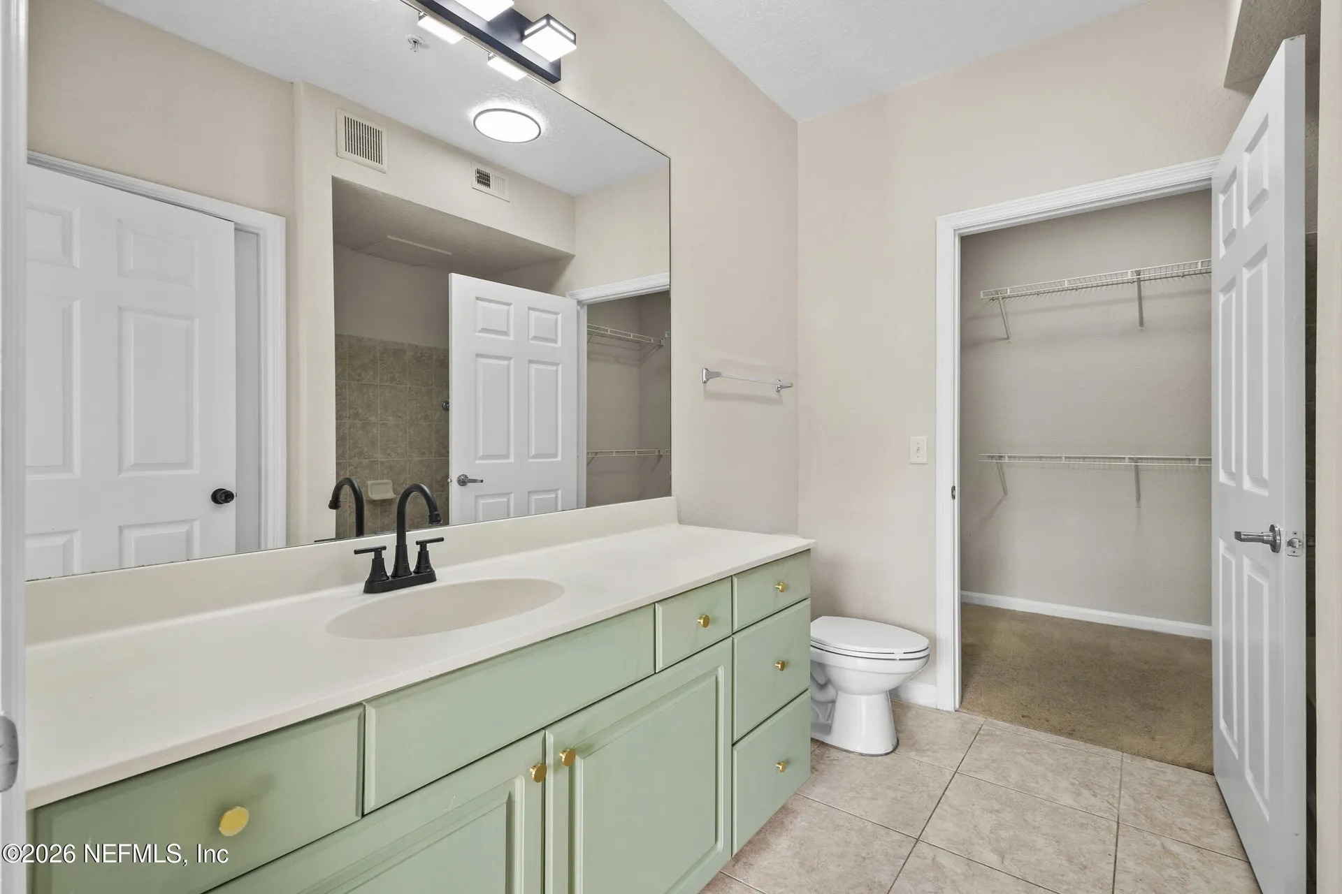 8539 Gate Parkway Jacksonville FL 32216
