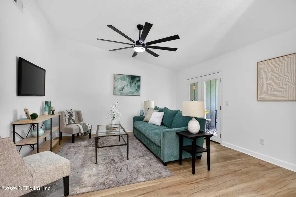 1091 Willow Cove Court W Jacksonville FL 32233