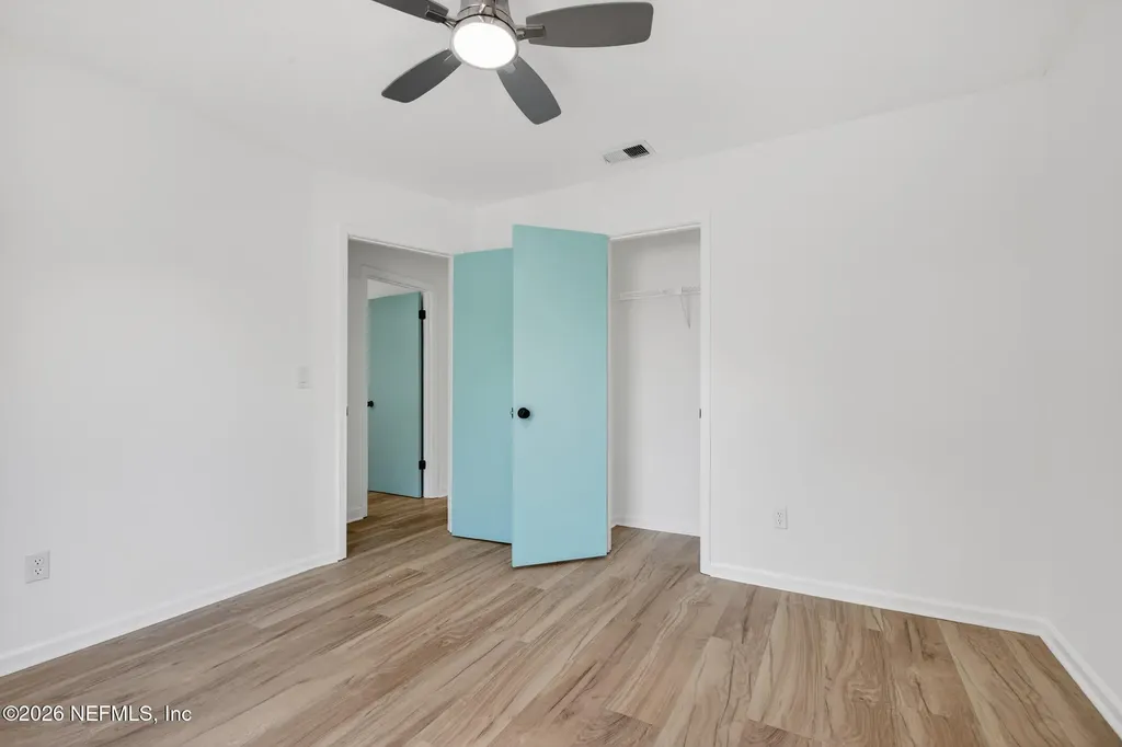 1091 Willow Cove Court W Jacksonville FL 32233