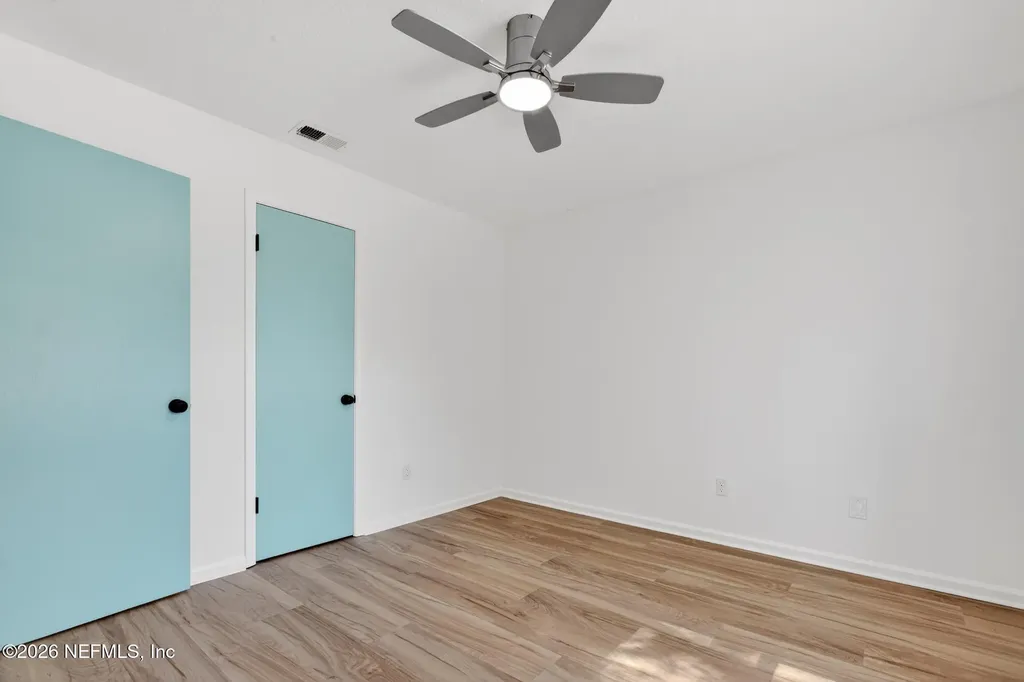 1091 Willow Cove Court W Jacksonville FL 32233