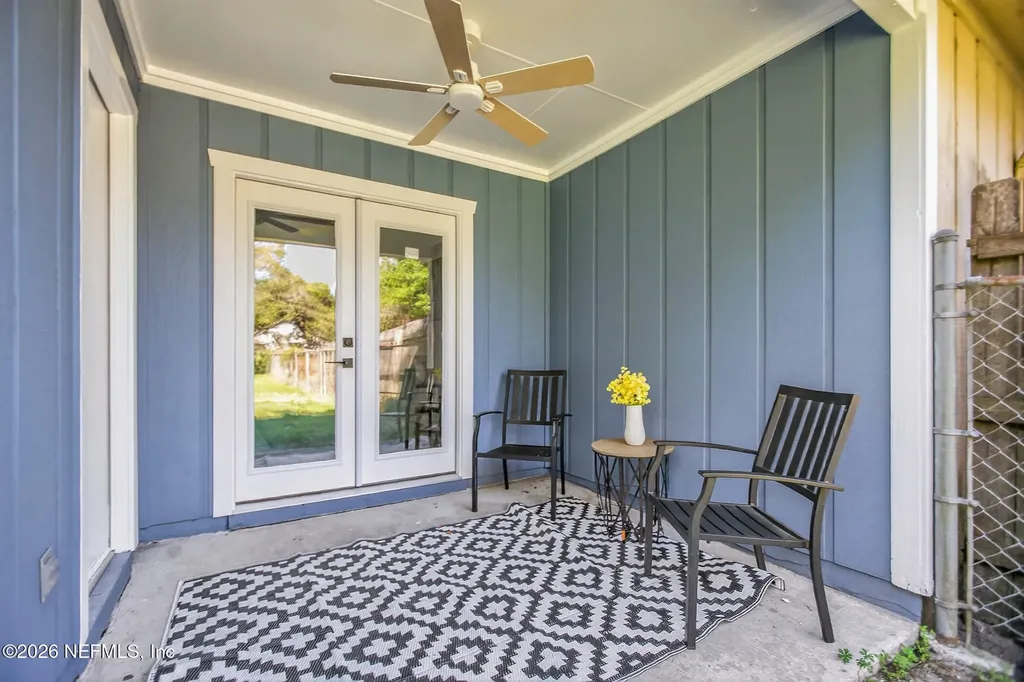 1091 Willow Cove Court W Jacksonville FL 32233