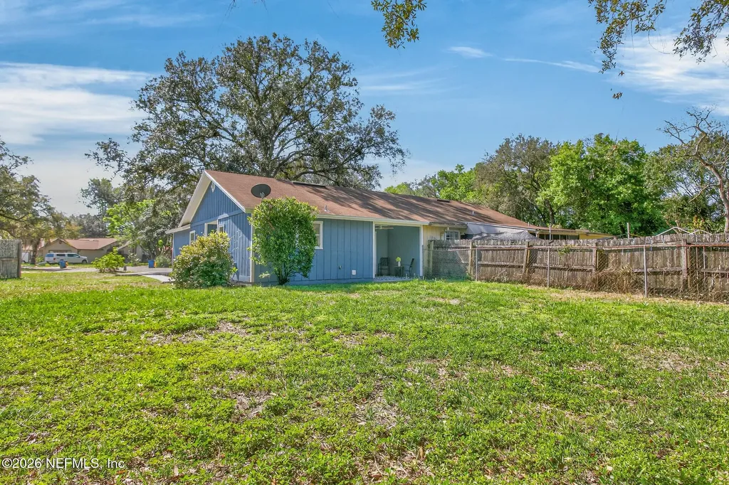 1091 Willow Cove Court W Jacksonville FL 32233