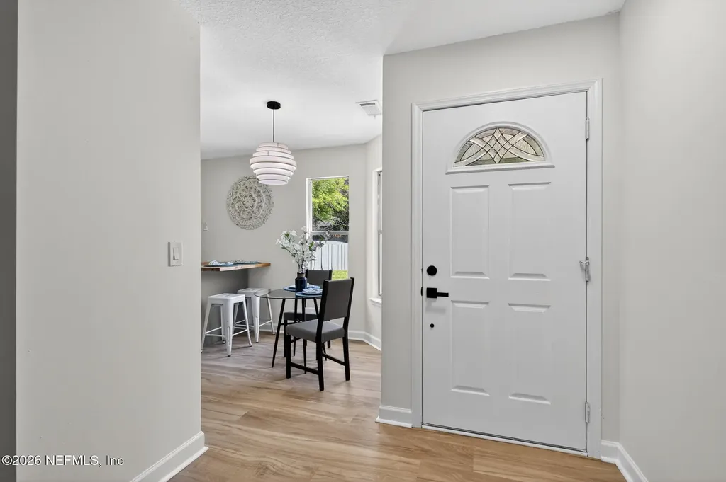 1091 Willow Cove Court W Jacksonville FL 32233