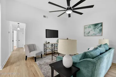 1091 Willow Cove Court W Jacksonville FL 32233