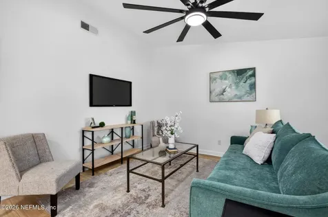 1091 Willow Cove Court W Jacksonville FL 32233