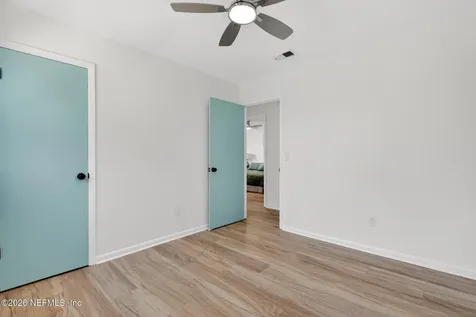 1091 Willow Cove Court W Jacksonville FL 32233