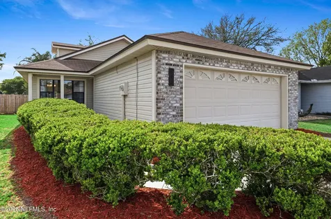 397 Filmore Drive Jacksonville FL 32225