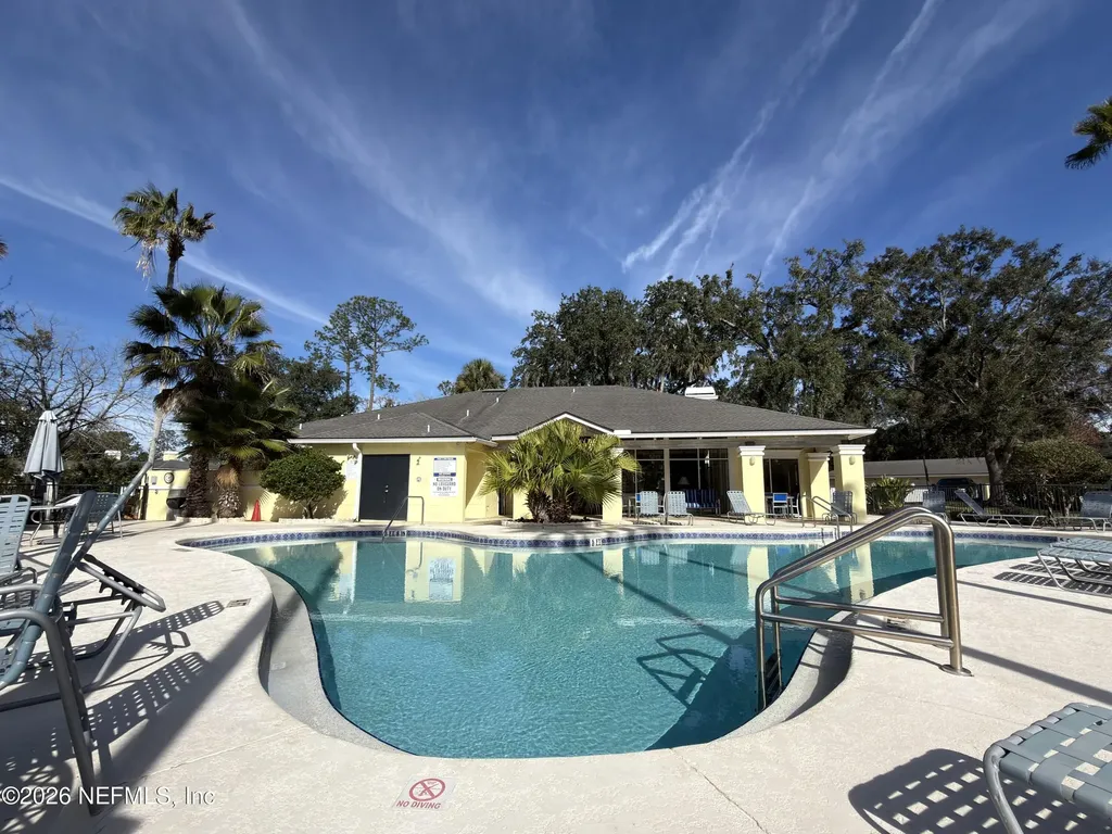 1800 The Greens Way Jacksonville Beach FL 32250