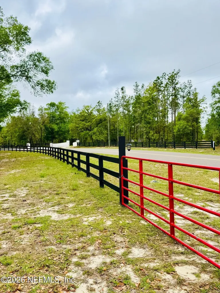 2857 Steel Bridge Road Macclenny FL 32063