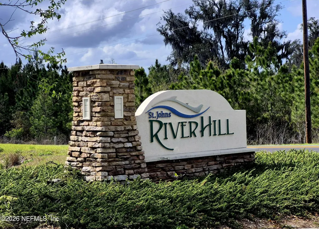 427 River Hill Drive Welaka FL 32193