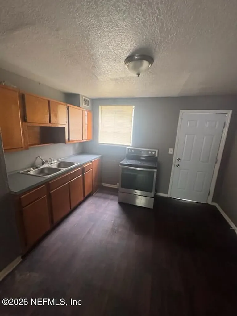 1658 W 10 Street Jacksonville FL 32209