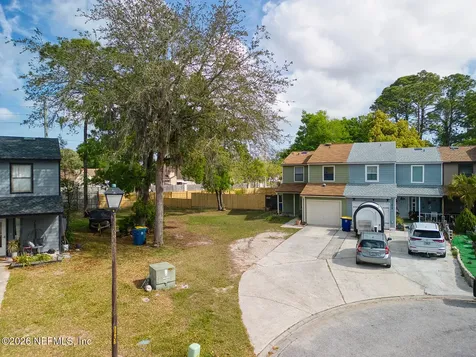 11477 Ft Caroline Lakes Drive N Jacksonville FL 32225