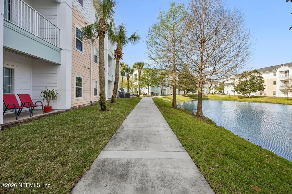 8215 Green Parrot Road Jacksonville FL 32256
