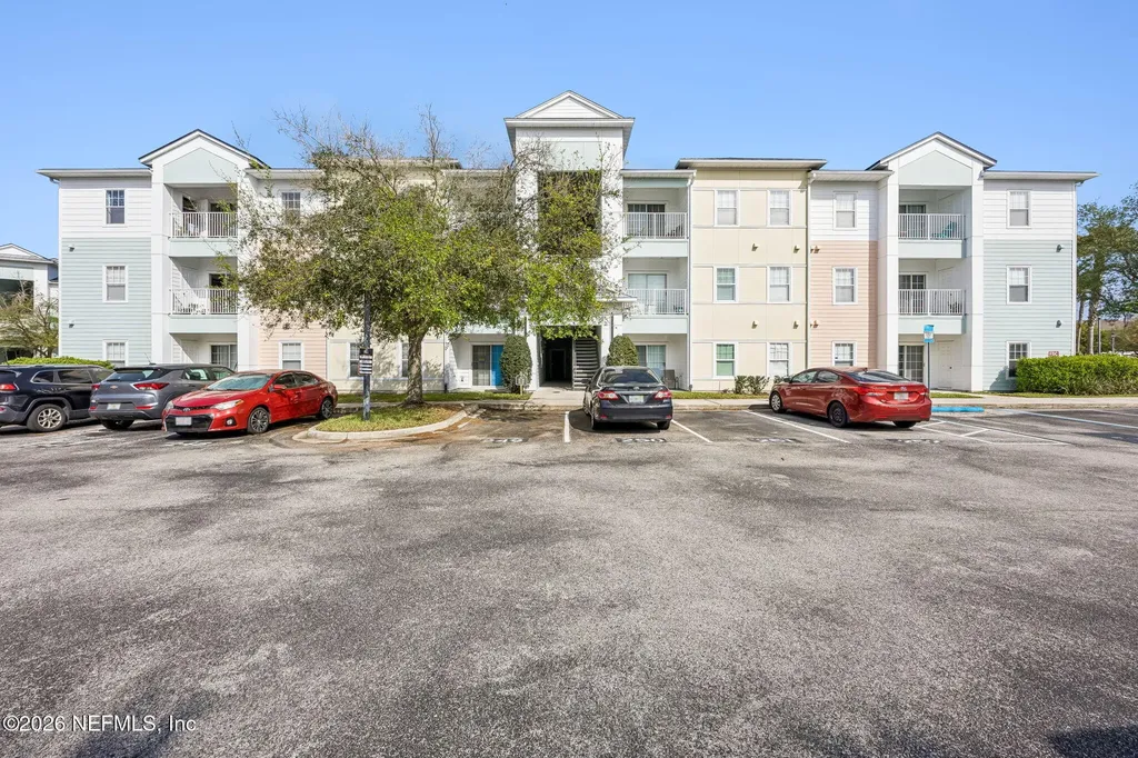 8215 Green Parrot Road Jacksonville FL 32256
