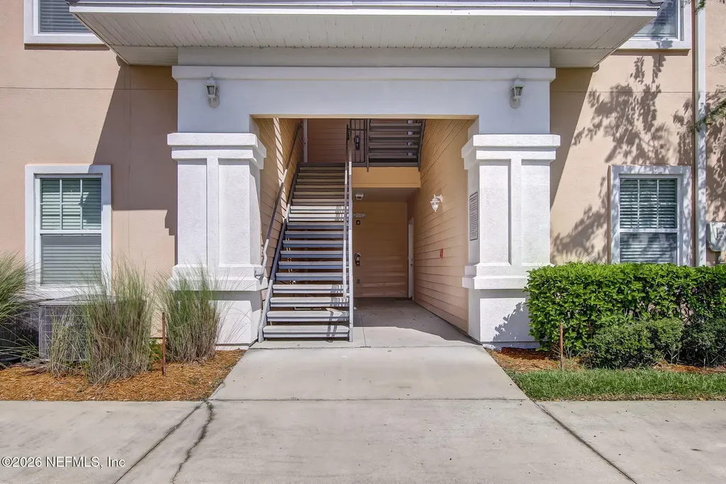 8215 Green Parrot Road Jacksonville FL 32256