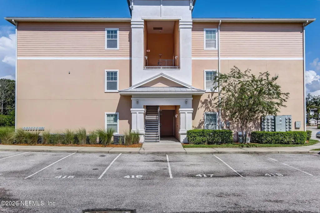 8215 Green Parrot Road Jacksonville FL 32256