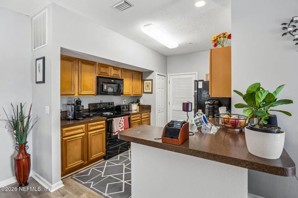 8215 Green Parrot Road Jacksonville FL 32256