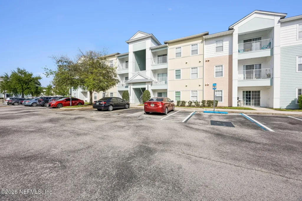 8215 Green Parrot Road Jacksonville FL 32256