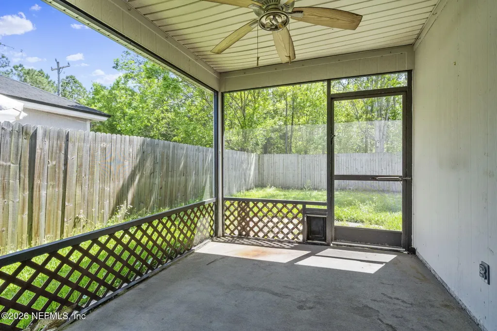 2005 Hunters Trace Circle Middleburg FL 32068