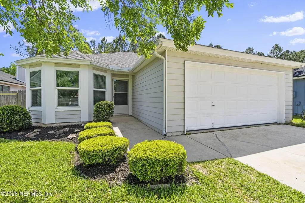 2005 Hunters Trace Circle Middleburg FL 32068