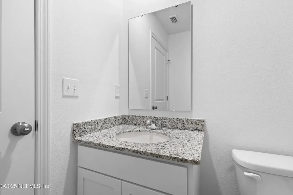 10407 Greystone Drive Glen St. Mary FL 32040