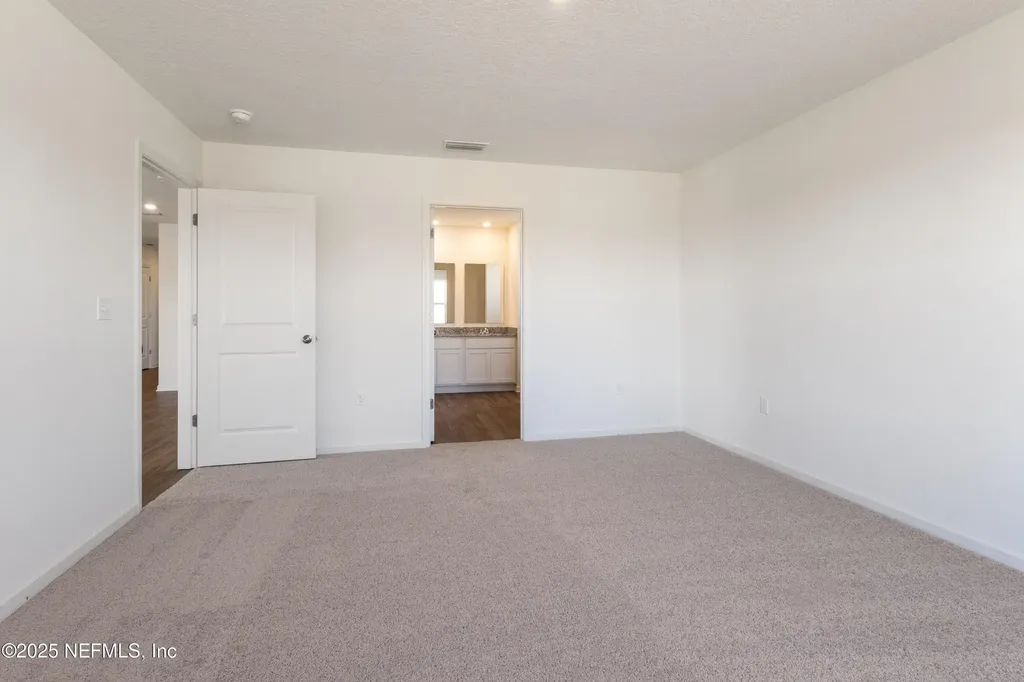 10413 Greystone Drive Glen St. Mary FL 32040