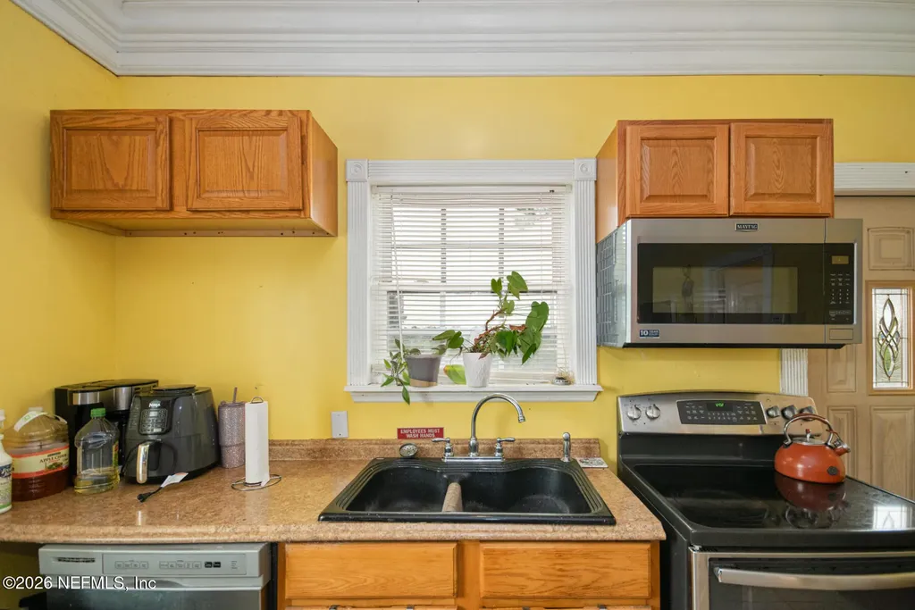 3704 NE Rocky Ford Road Madison FL 32340