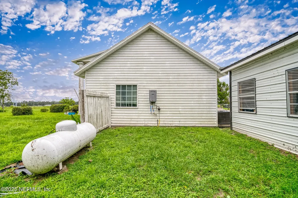 3704 NE Rocky Ford Road Madison FL 32340