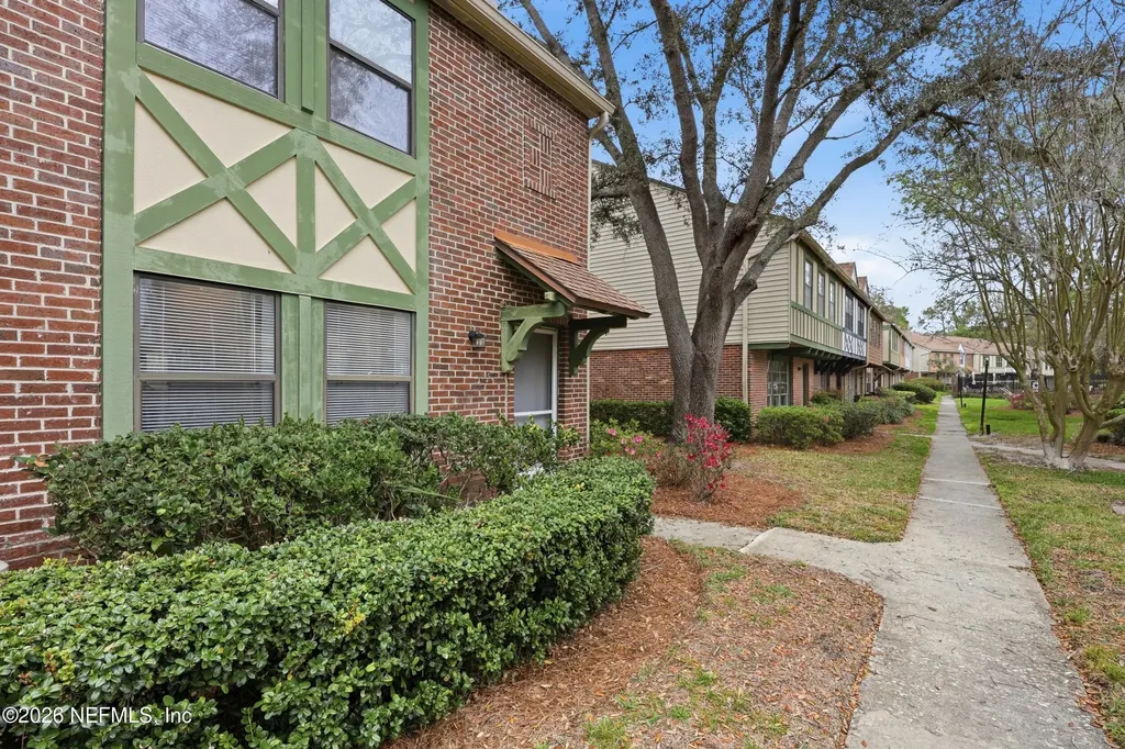 8201 Sutton Place N Jacksonville FL 32217