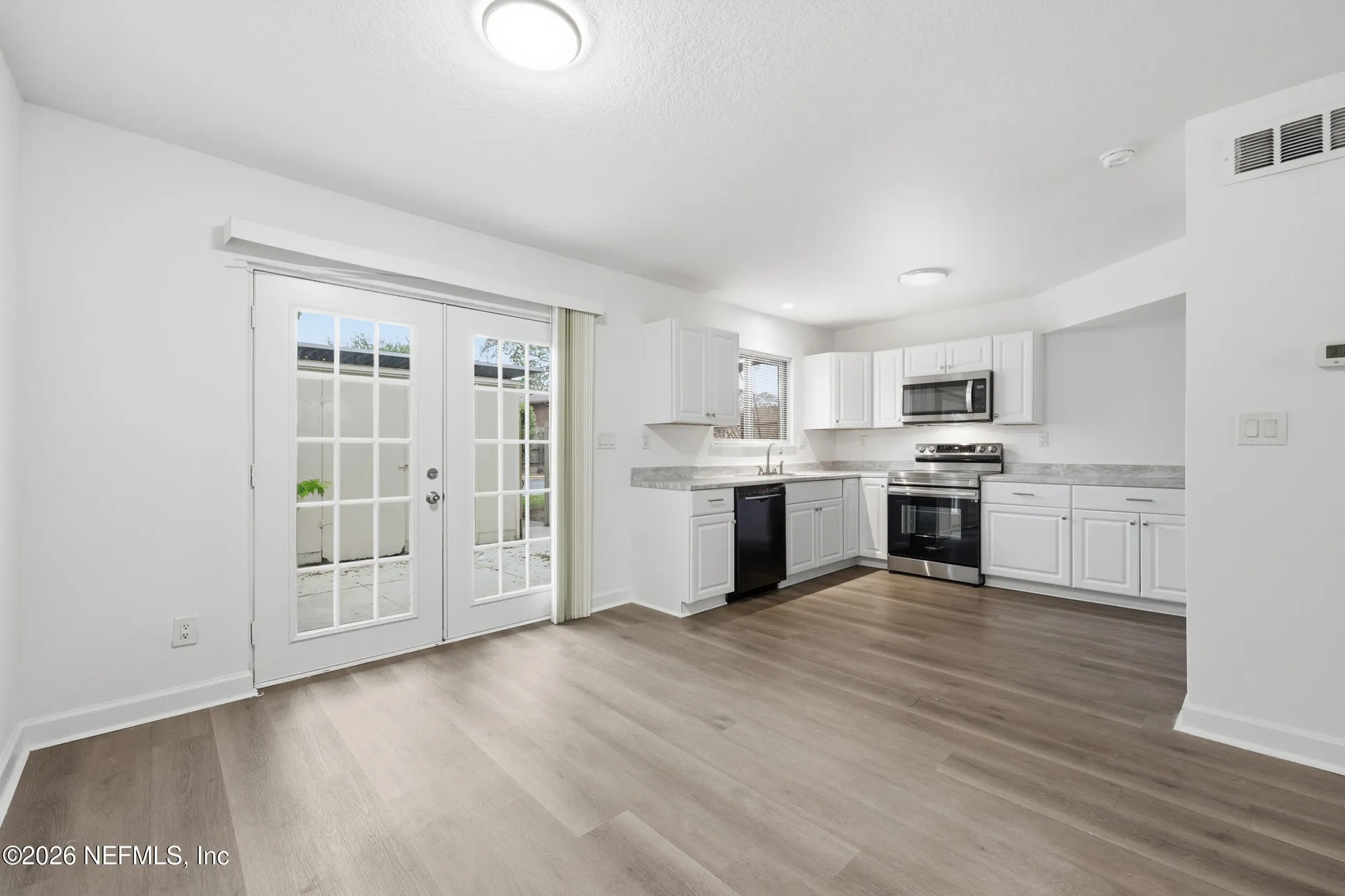 8201 Sutton Place N Jacksonville FL 32217
