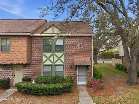 8201 Sutton Place N Jacksonville FL 32217