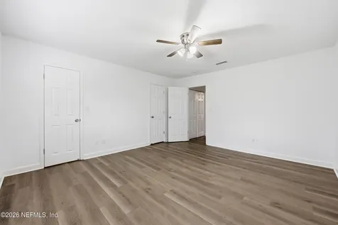 8201 Sutton Place N Jacksonville FL 32217
