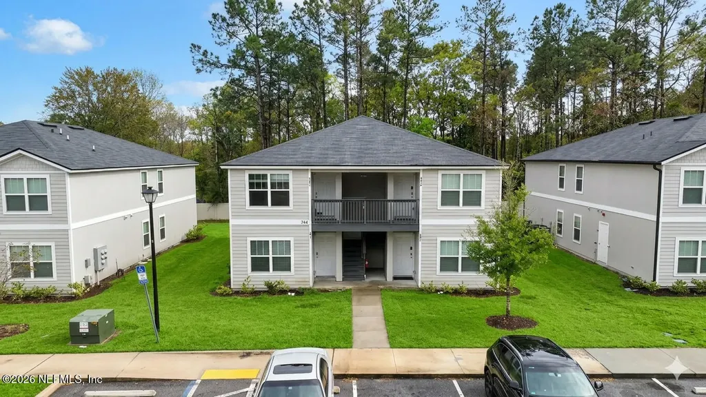 7638 Mailes Court Jacksonville FL 32210