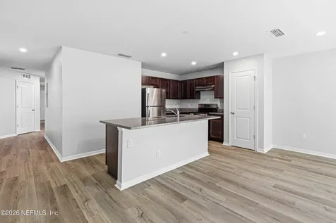 7638 Mailes Court Jacksonville FL 32210
