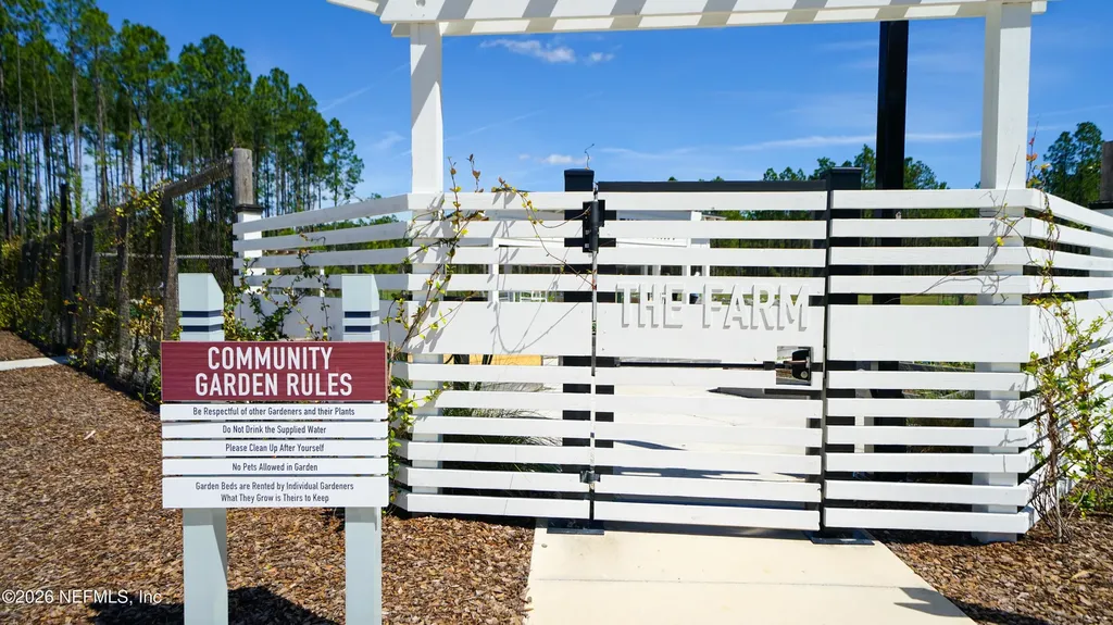 293 Continuum Loop Yulee FL 32097