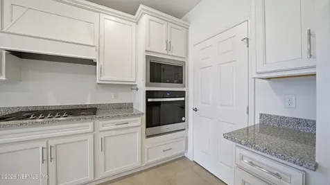 293 Continuum Loop Yulee FL 32097