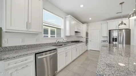 293 Continuum Loop Yulee FL 32097