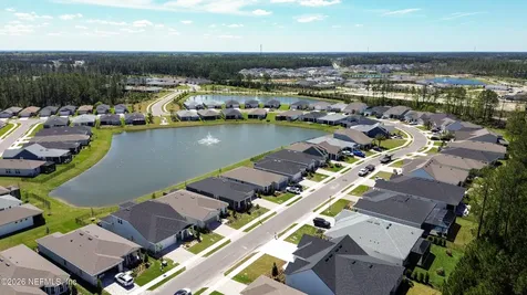 293 Continuum Loop Yulee FL 32097