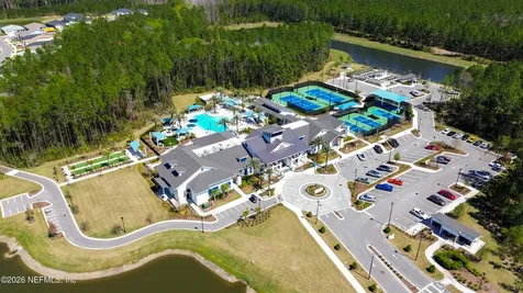 293 Continuum Loop Yulee FL 32097