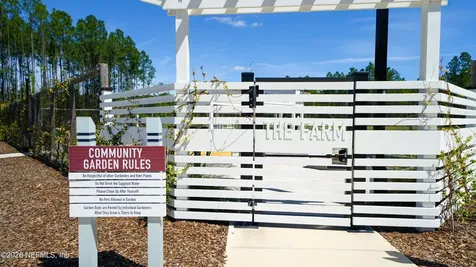 293 Continuum Loop Yulee FL 32097