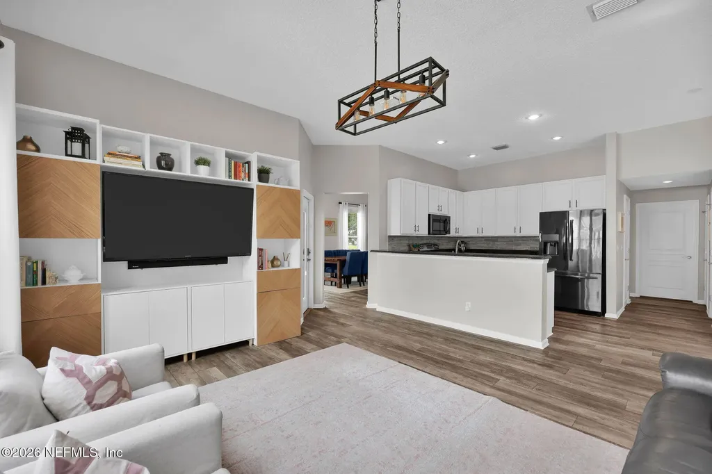 7933 Joshua Tree Lane Jacksonville FL 32256