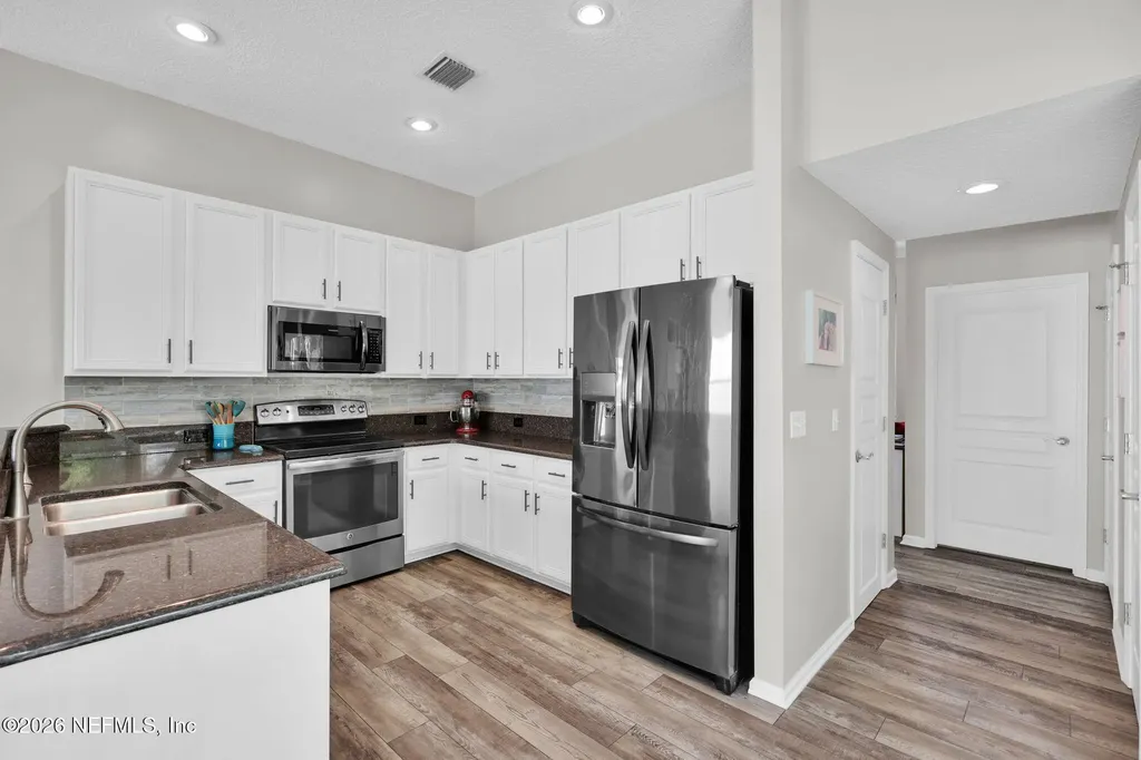 7933 Joshua Tree Lane Jacksonville FL 32256