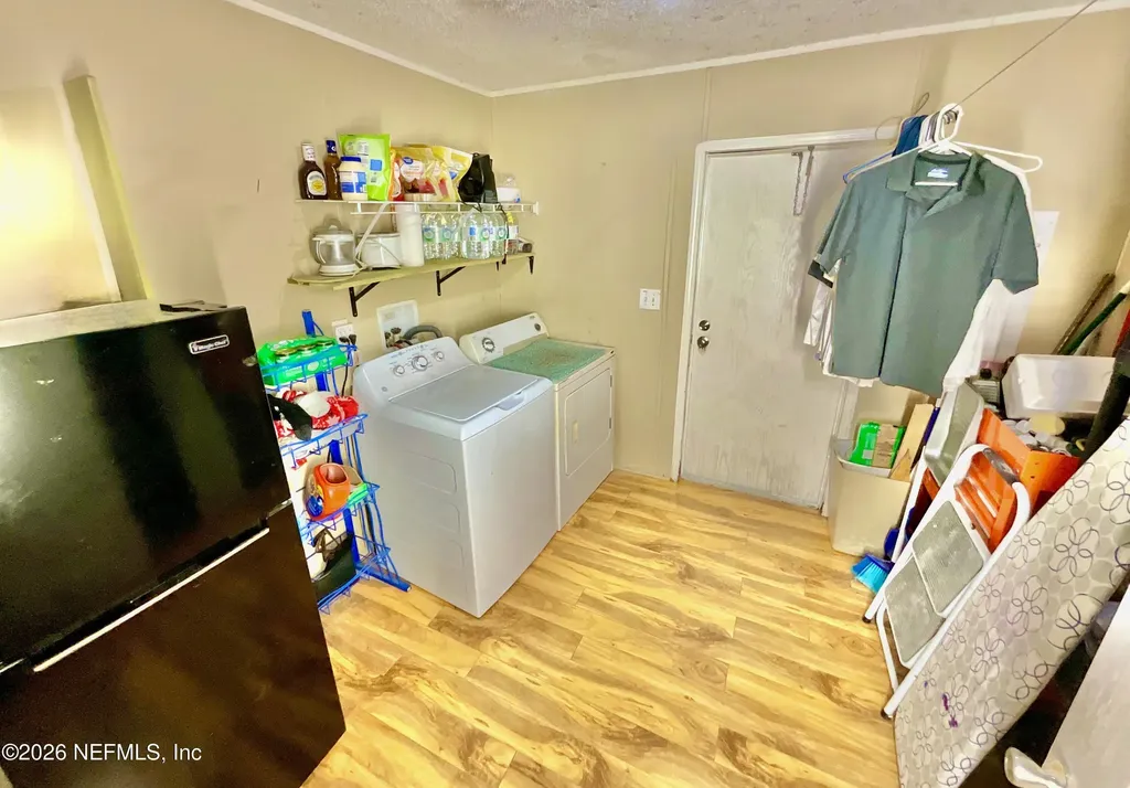 1837 State Road 20 Hawthorne FL 32640