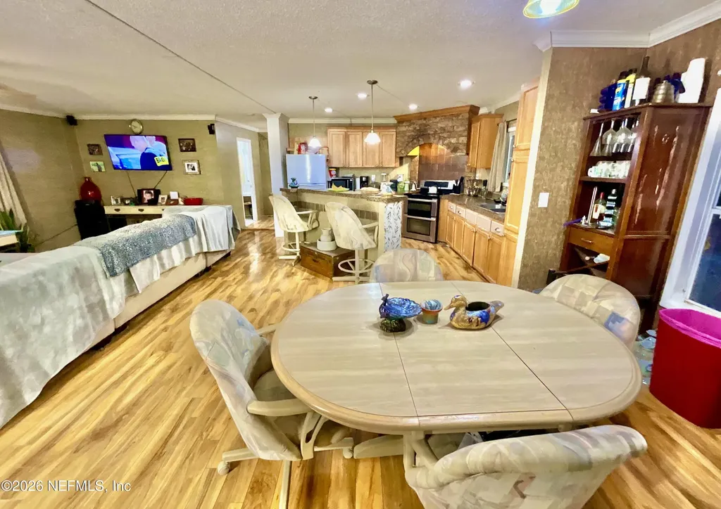 1837 State Road 20 Hawthorne FL 32640