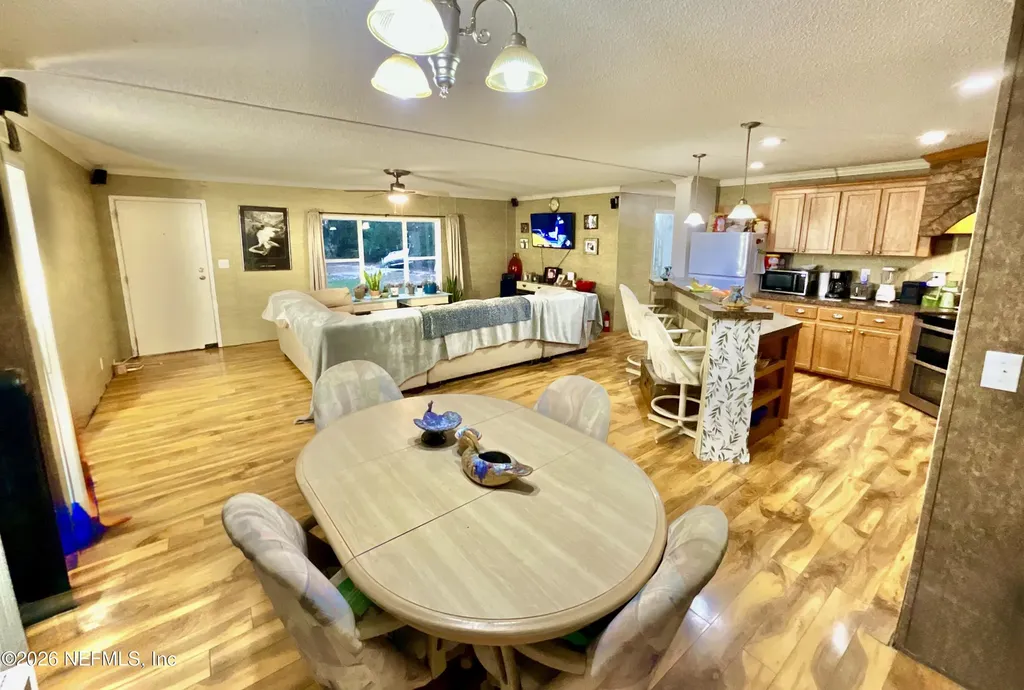 1837 State Road 20 Hawthorne FL 32640