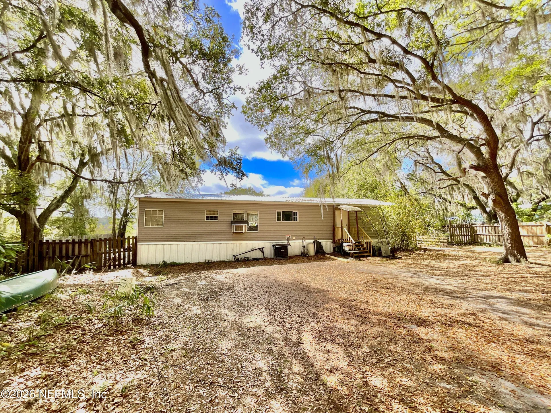 1837 State Road 20 Hawthorne FL 32640