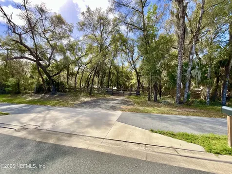 1837 State Road 20 Hawthorne FL 32640
