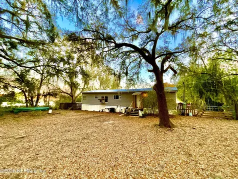 1837 State Road 20 Hawthorne FL 32640